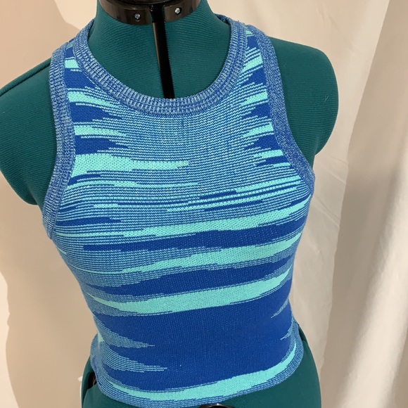 Tops - EUC: Stretchy blue & turquoise tank top